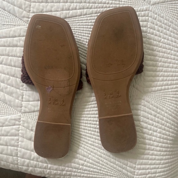 Sandals - Picture 2 of 2